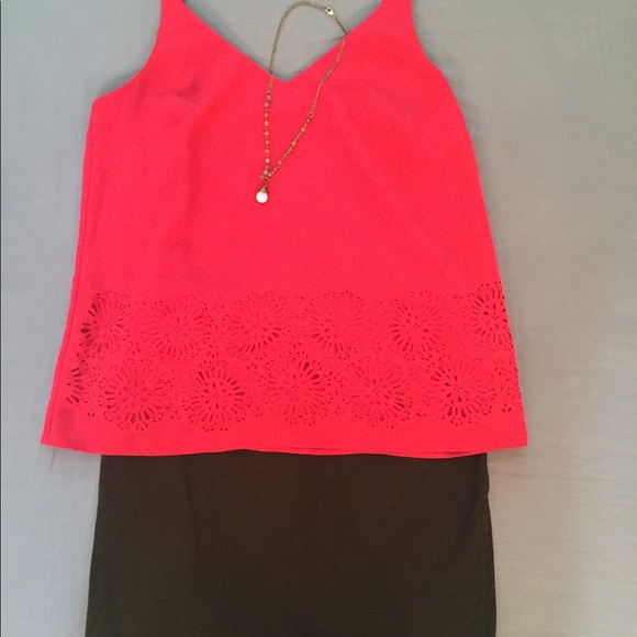 Hot pink Banana Republic tank with eyelet detail - Picture 4 of 5